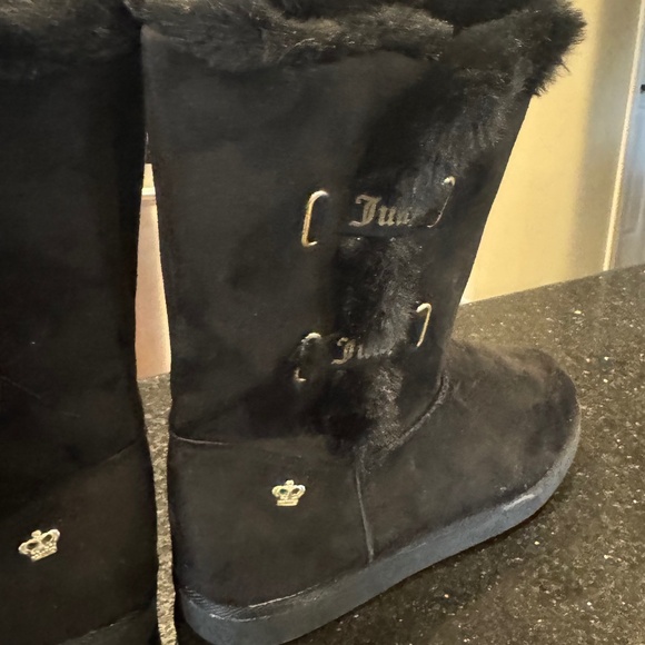 Juicy Couture Women's Faux Fur boots - Picture 3 of 7